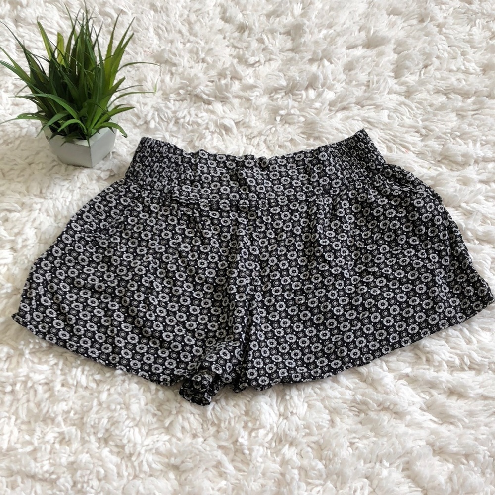 🔥5/35 sale🔥Old navy soft print shorts